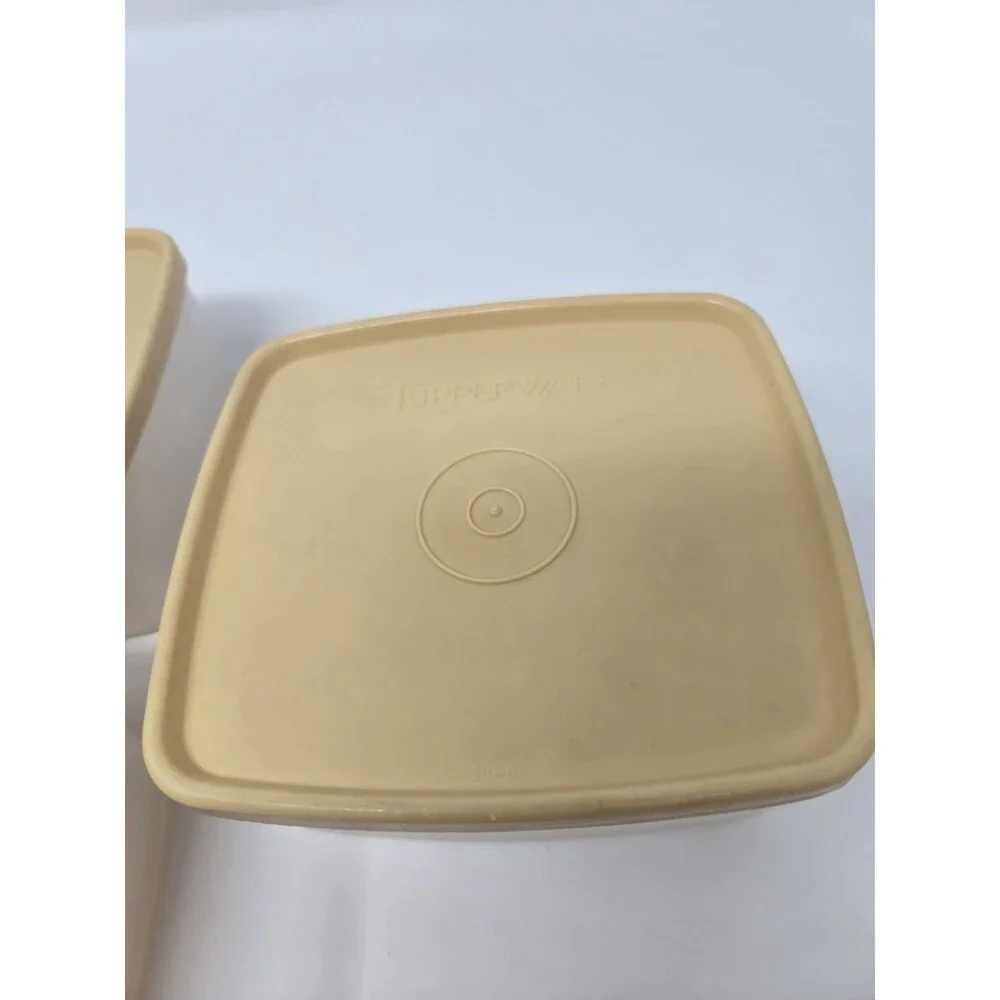 VINTAGE TUPPERWARE LOT OF 12 FOOD STORAGE CONTAINERS KHAKI SAND LIDS STACKABLE